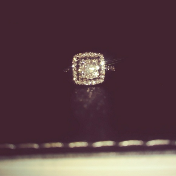 Ring - Picture 4 of 8